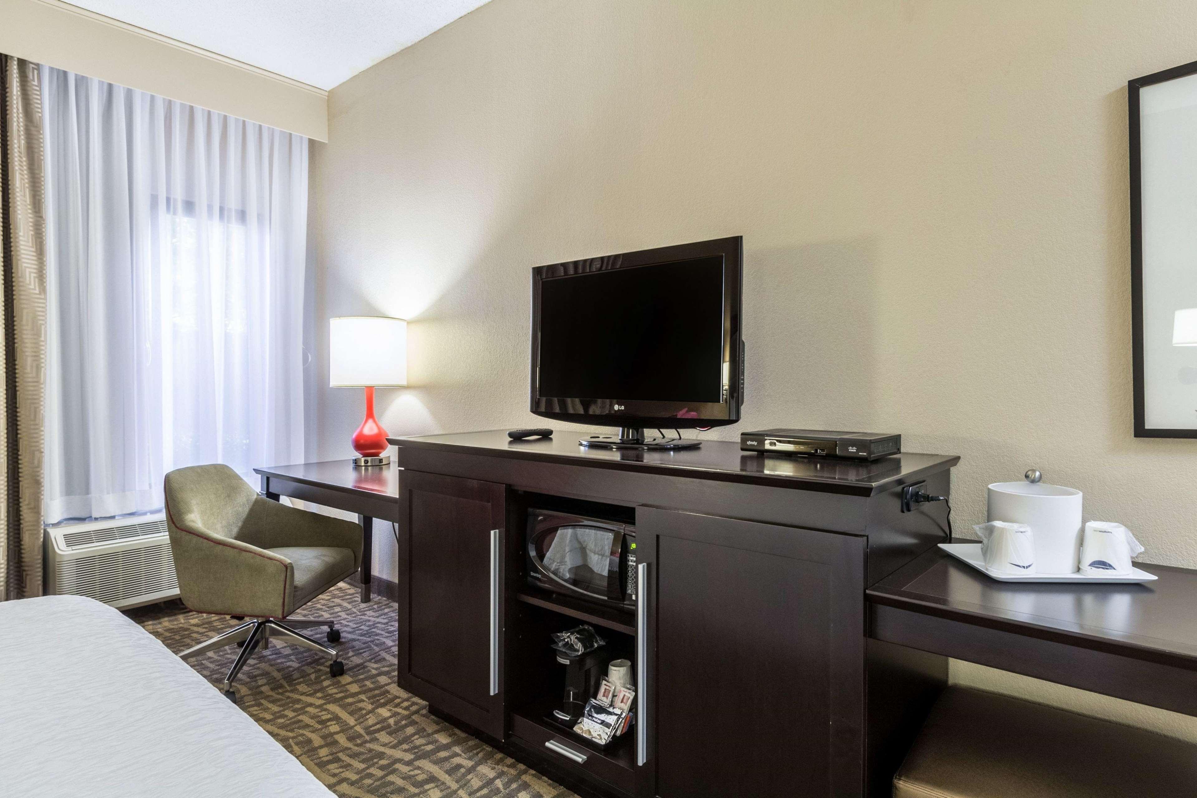 Hampton Inn Jackson Pearl Intrntl Airport Екстериор снимка
