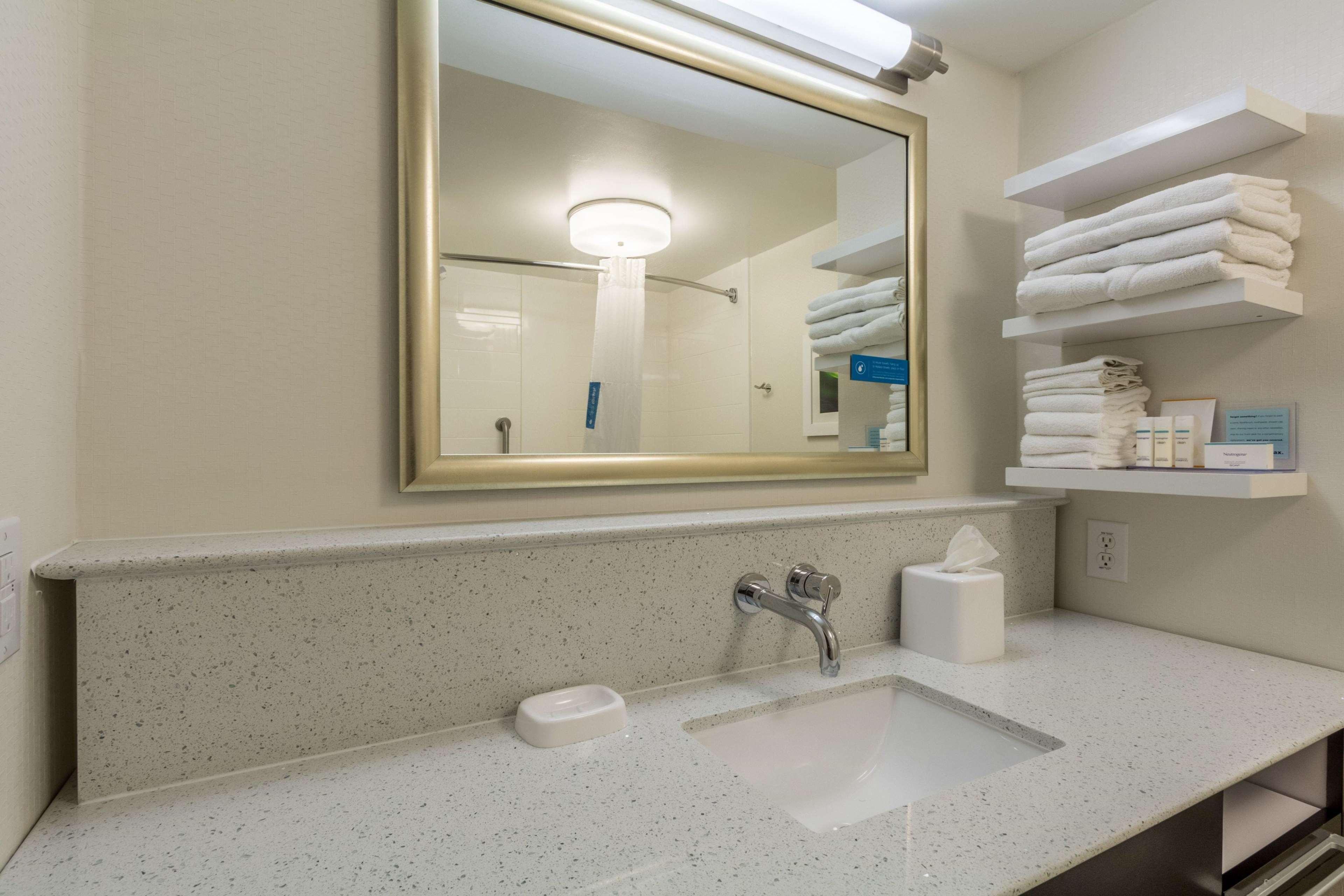 Hampton Inn Jackson Pearl Intrntl Airport Екстериор снимка