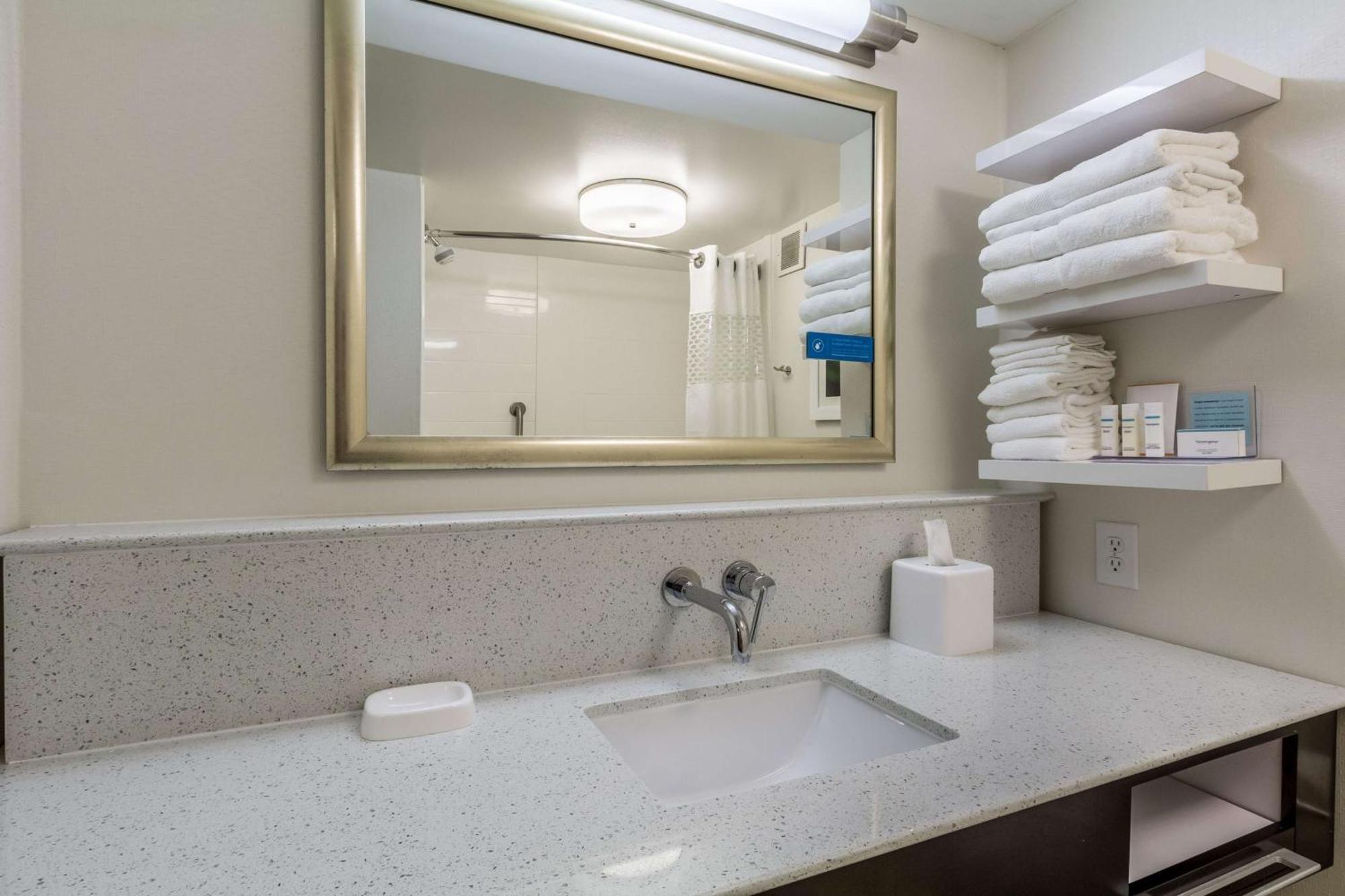 Hampton Inn Jackson Pearl Intrntl Airport Екстериор снимка