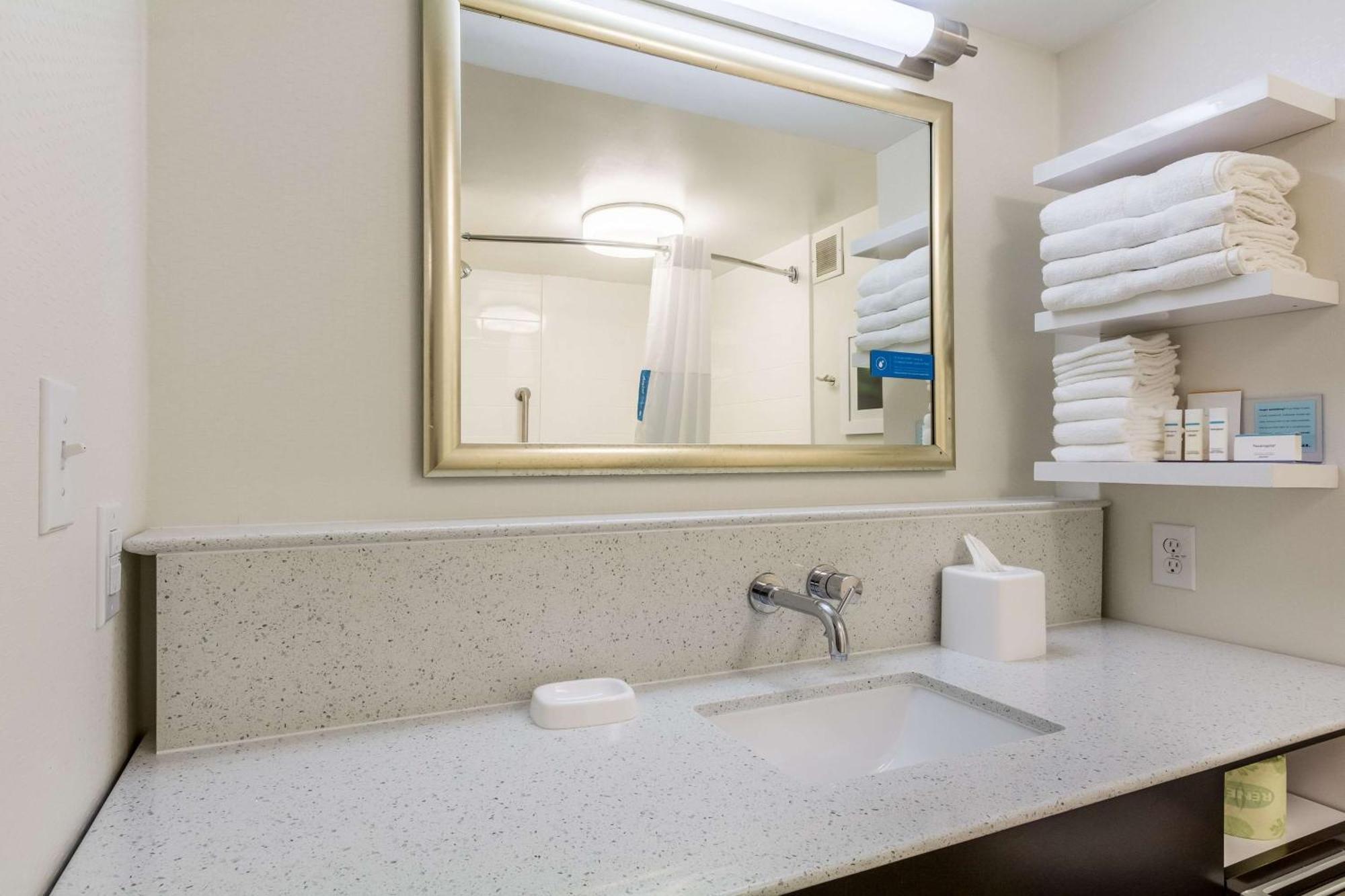 Hampton Inn Jackson Pearl Intrntl Airport Екстериор снимка