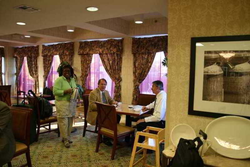 Hampton Inn Jackson Pearl Intrntl Airport Ресторант снимка